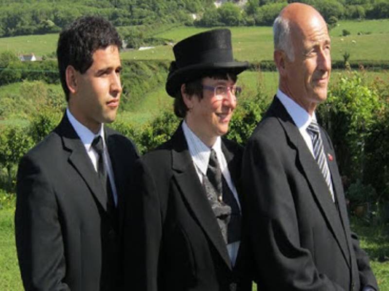 Find out more about R & P Everson Family Funeral Directors