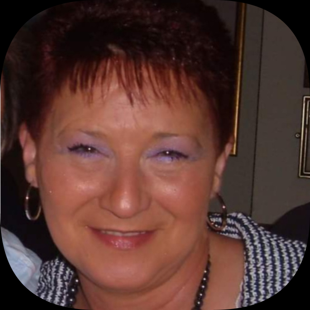 Mrs Yvonne Phipps
