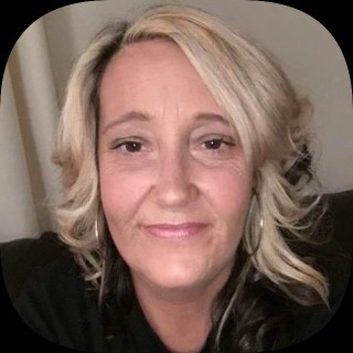 A photo of Jayne Knight