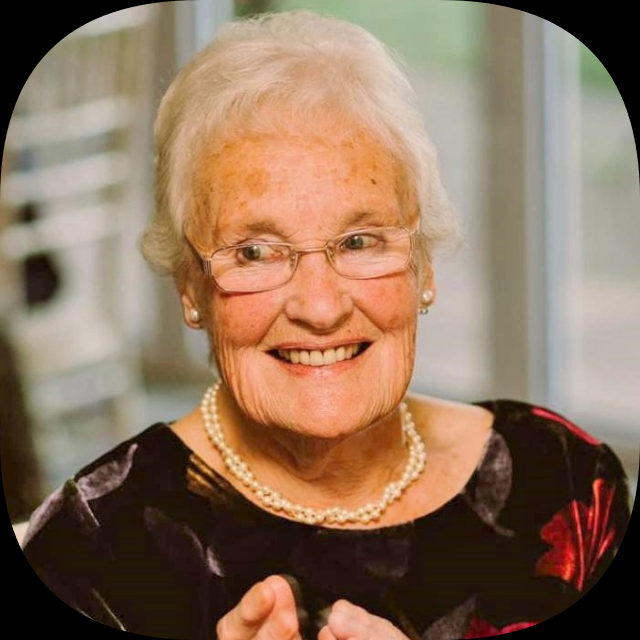 Mrs Pauline Murphy