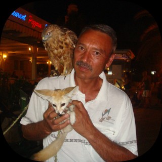 A photo of Victor Gomez
