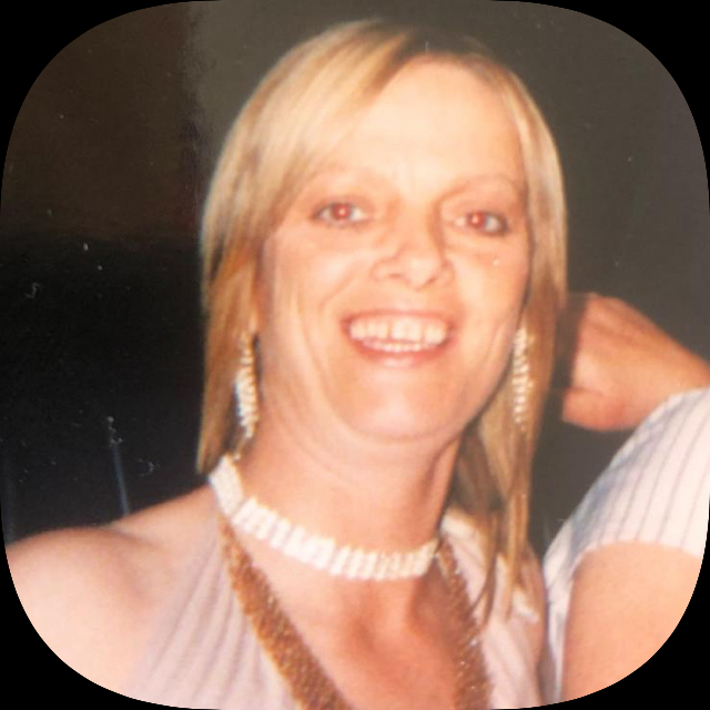Joanne Brewer (Johnston)