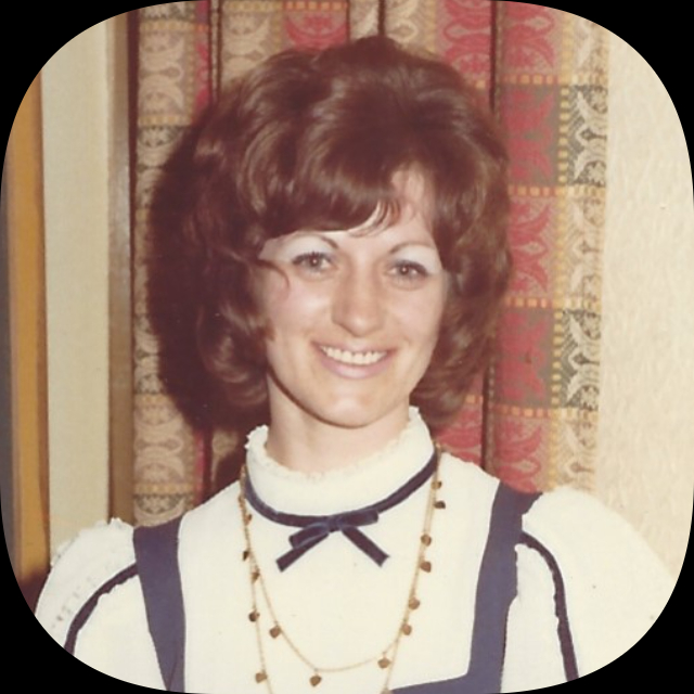 Mrs Roseann McClung