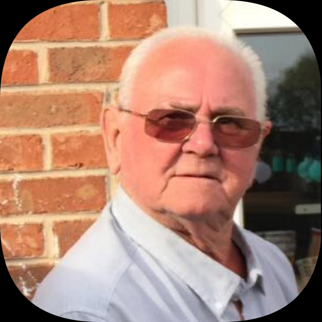 Reg Hollis
