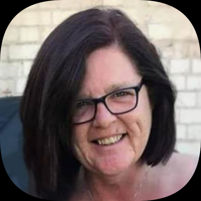 Mrs Kellie Morris
